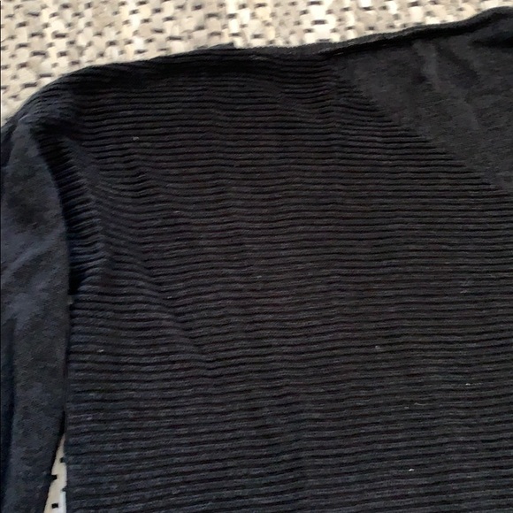 LINE LINEN SIDE ZIP SWEATER BLACK. SIZE SMALL - Picture 7 of 7